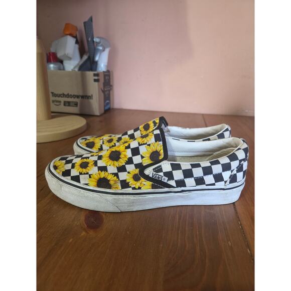 VANS Sun Flower And Checkered Slip Ons Womens Size 9 Mens Size 7.5 Super Cute!!! - Picture 3 of 7